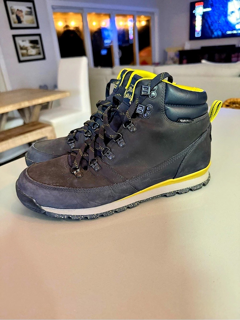 The North Face Back-To-Berkeley Redux Men's Boots Black & Yellow Waterproof Ski